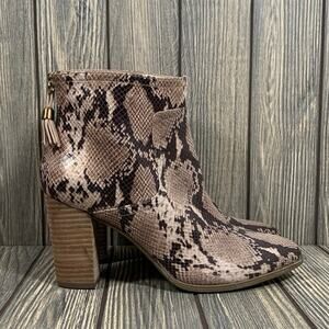 Anne Klein Women Snake Print‎ Heeled Ankle Chelsea Boots Booties Size 9 Textile